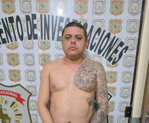 Cae un supuesto miembro del grupo criminal PCC tras un operativo en el centro de PJC