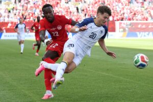 Canadá y Bosnia se dieron las manos en el debut mundialista