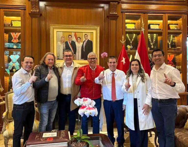 Clan Zacarías ausente: “Landy” y Rigoberto Chamorro se muestran con Cartes