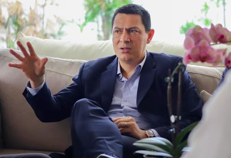 Con ausencia de Carlos Echeverría, hay abrazo republicano en Luque