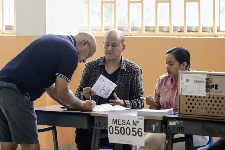 Elecciones en Perú, vida | Los peruanos eligen a su noveno presidente en diez años