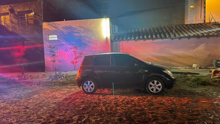 Fue a ver a la Albirroja en el Defensores y le robaron el auto: la Policía logró recuperarlo