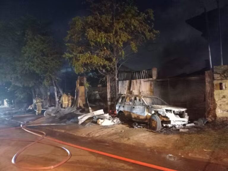 Incendio en Capiatá: Fuego afectó a procesadora de plástico