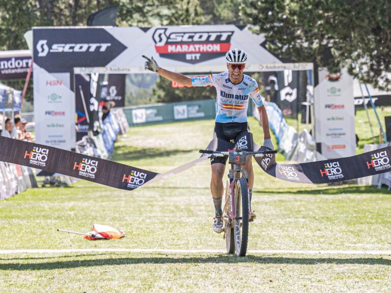 La histórica victoria de David Valero en el Mundial de XCM, una competición de mountain bike