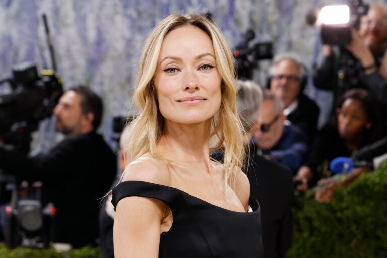 Olivia Wilde repasa su vida amorosa: su matrimonio a los 19 años, su ruptura con Jason Sudeikis y su relación con Harry Styles.