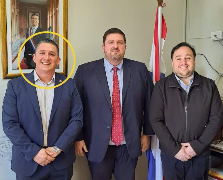 Títulos “mau”: Kemper lanzó plan de comisión, pero evitó hablar de su primo investigado por Fiscalía