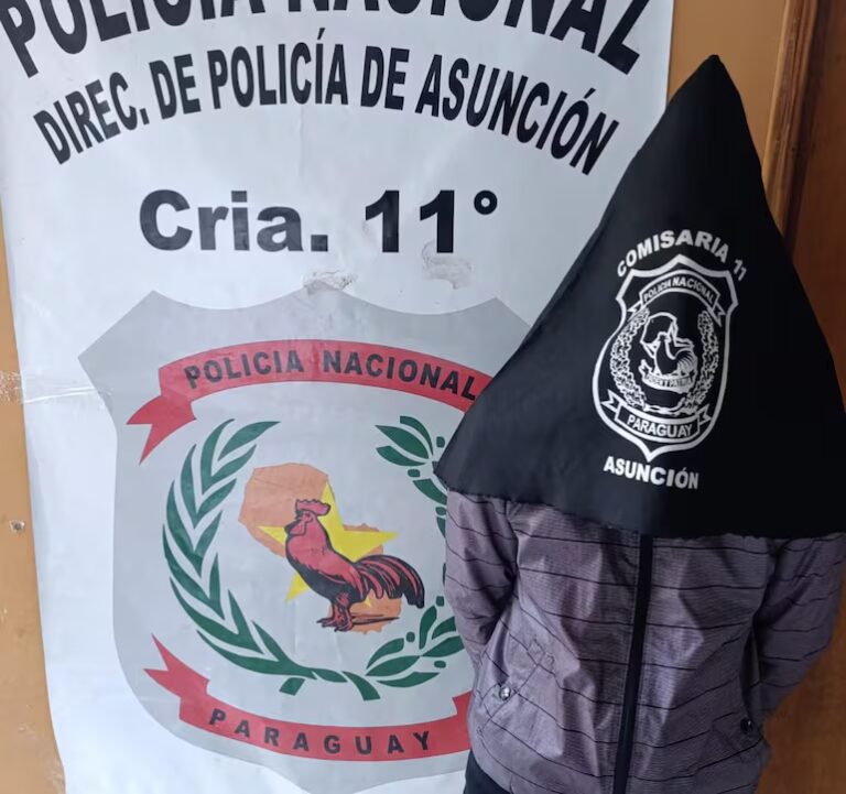 Video: detienen a hombre por presunto exhibicionismo frente a menores en Villa Aurelia