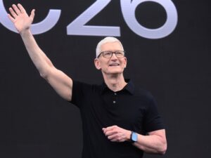 Apple deja el liderazgo del mercado a Nvidia con su primer iPhone plegable