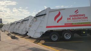 Bello asegura que ya no faltarán camiones para la recolección de basura en Asunción