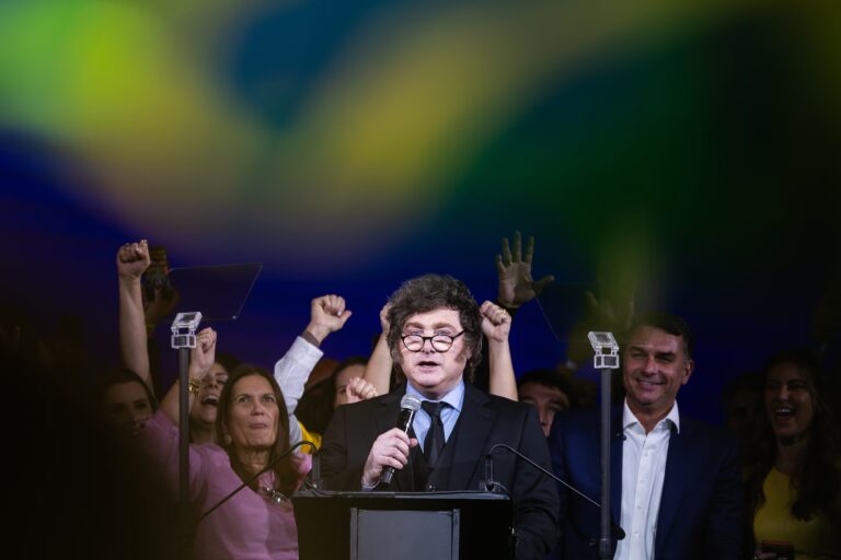 Brasil invita al embajador argentino a dialogar tras el ataque de Milei a Lula