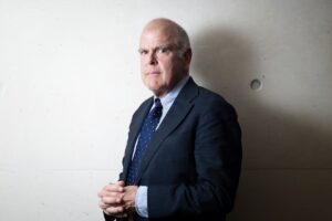 Christopher Caldwell: ‘Los blancos no entienden a los votantes de Trump: ven corrupción, pero creen que otros problemas son mucho mayores’ | A NOSOTROS