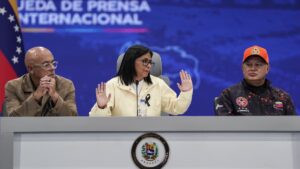 Delcy Rodríguez culpa a «laboratorios de medios» del caos de las primeras horas tras el segundo terremoto en Venezuela.
