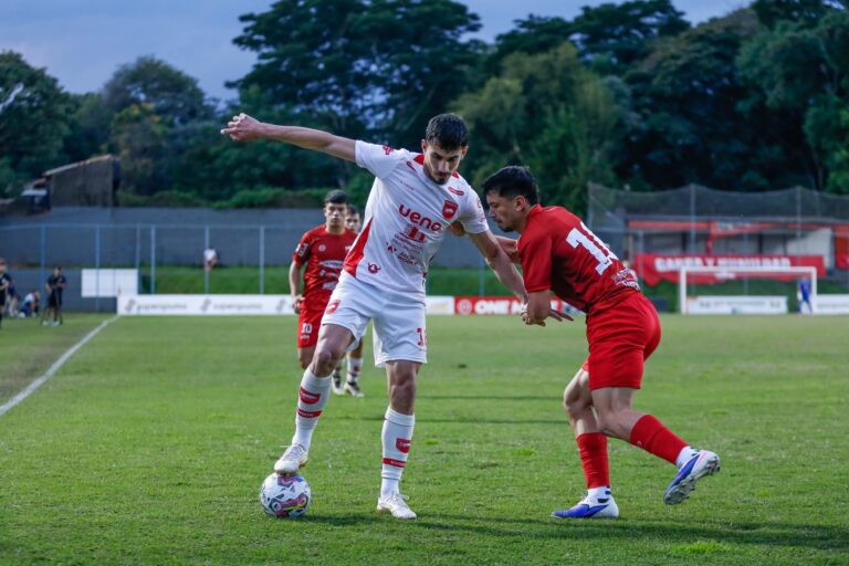 Fernando de la Mora y Paraguarí AC se neutralizaron en la Intermedia