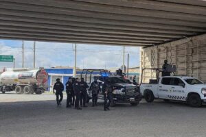La última masacre de México: empresarios, funcionarios locales y cadáveres colgados de un puente