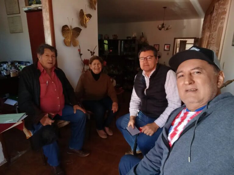 Presidente de la Junta Departamental entrega aporte económico para la futura sede de la UNAM