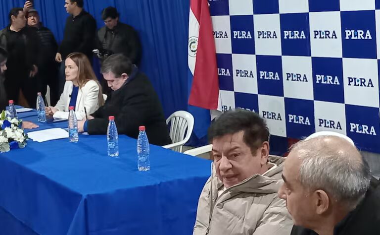 Un puñado está cada vez mejor mientras faltan medicamentos y hay calles rotas, lamenta Sole